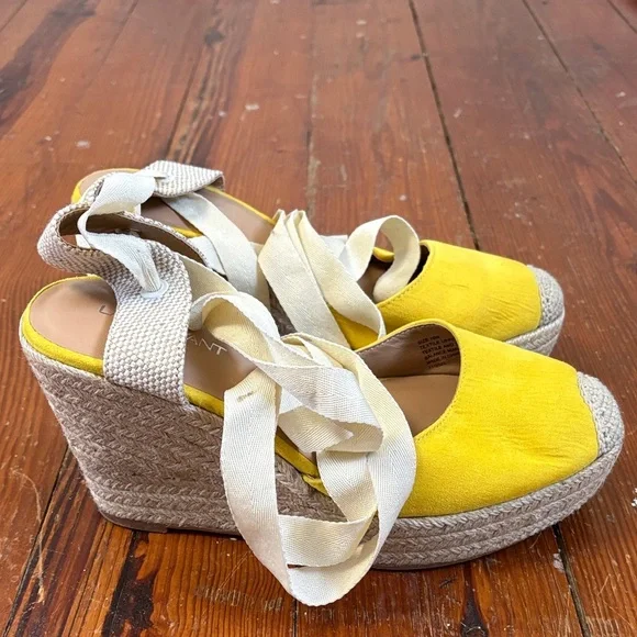 Lane Bryant Yellow Espadrille Wedge Sandals Size 10 Wide - Picture 1 of 8